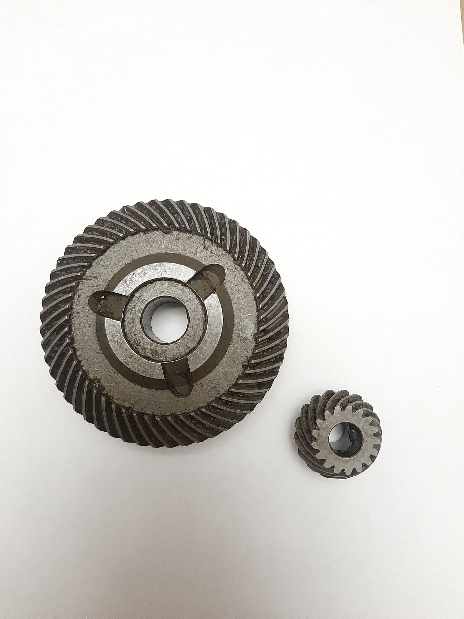 Zubčanik za brusilicu