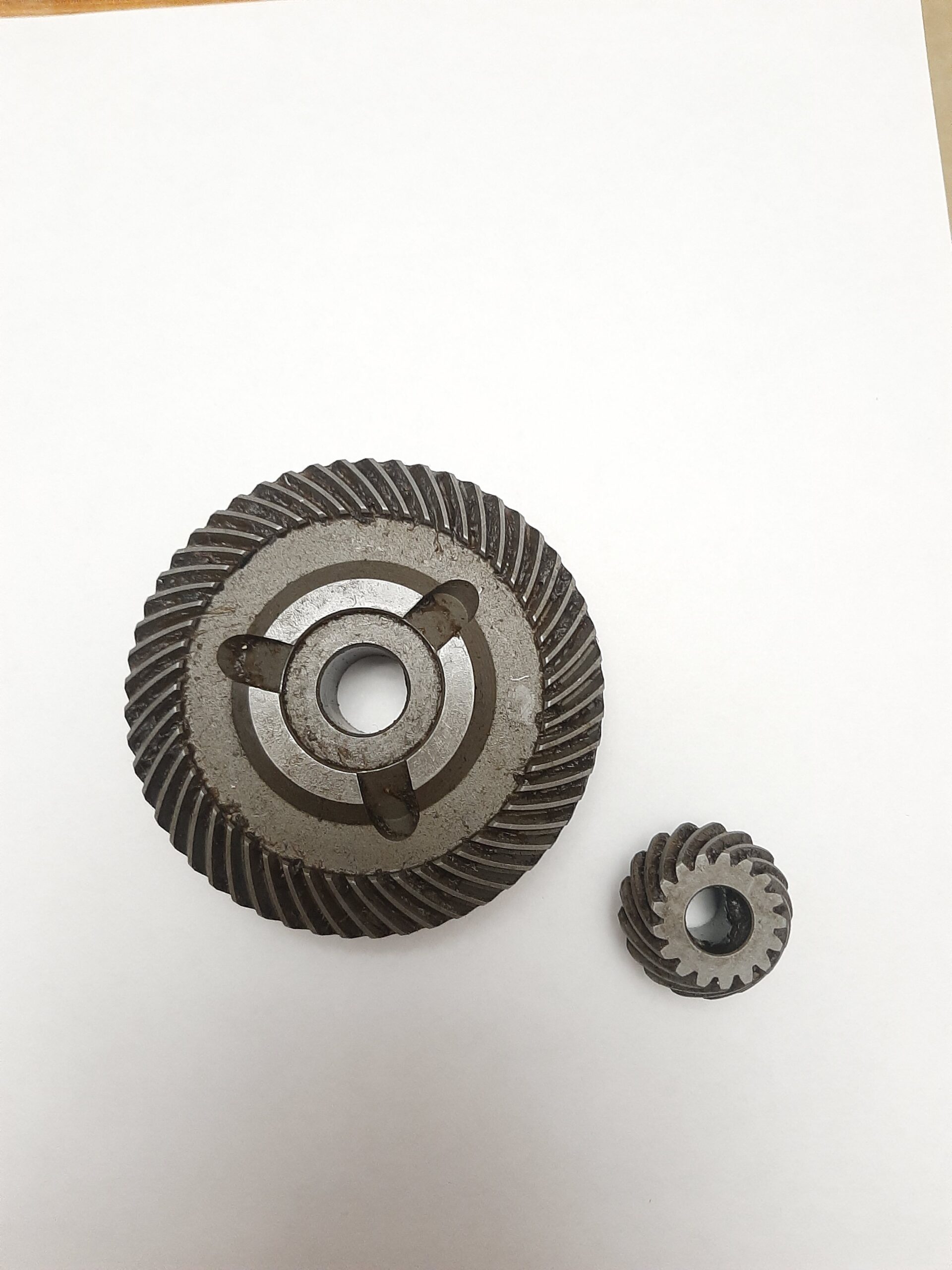 Zubčanik za brusilicu