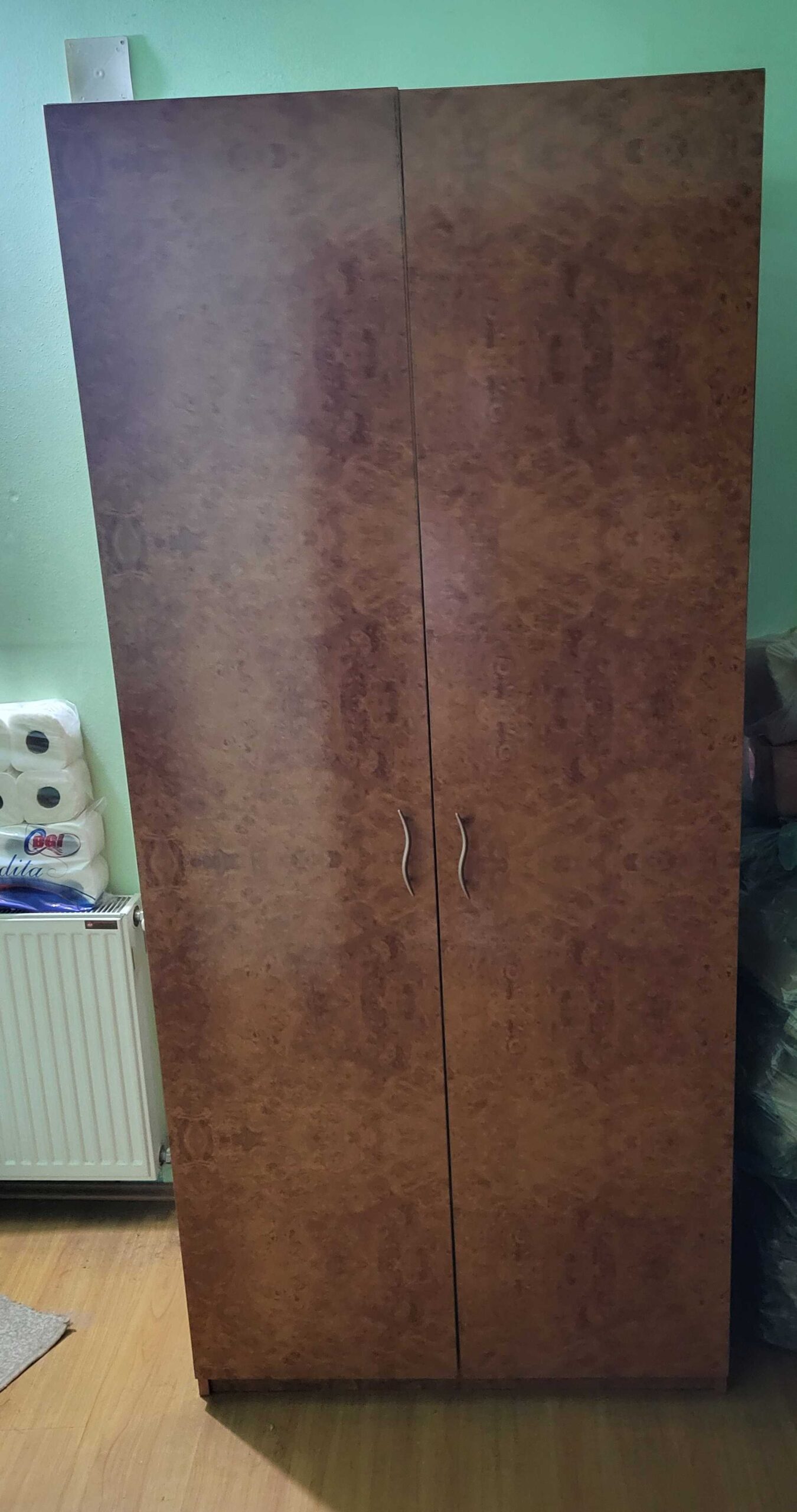 Orman za spavacu sobu ili kihinju, poklanjam.